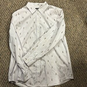 Banana Republic Dillion shirt size L like new cute lipstick print